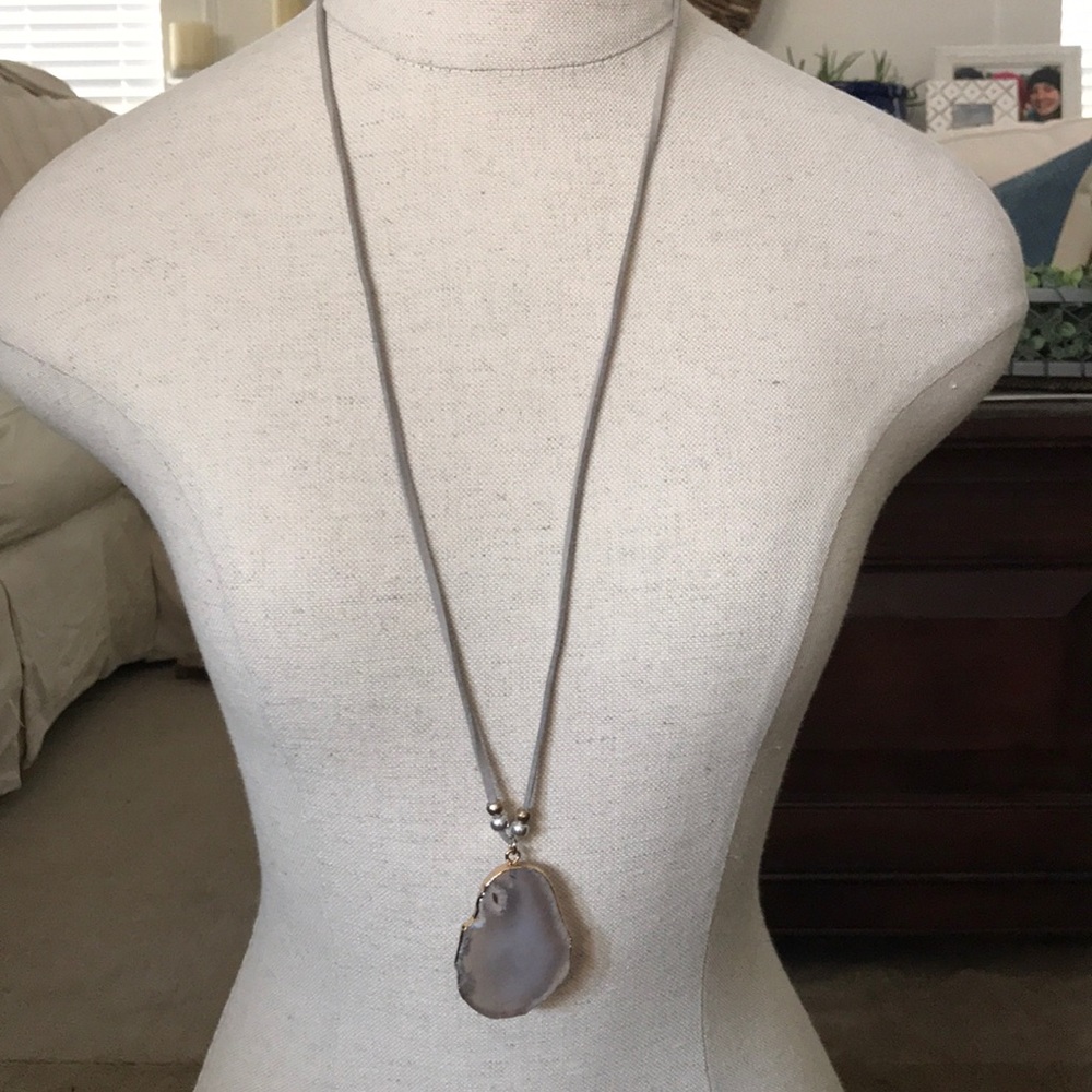 Quartz gem necklace
